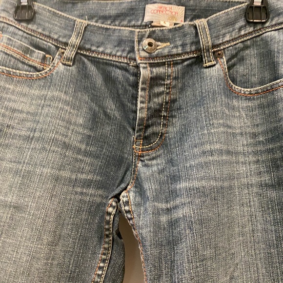 French Connection Vintage Jeans w/back pocket embroidery. - Picture 4 of 4